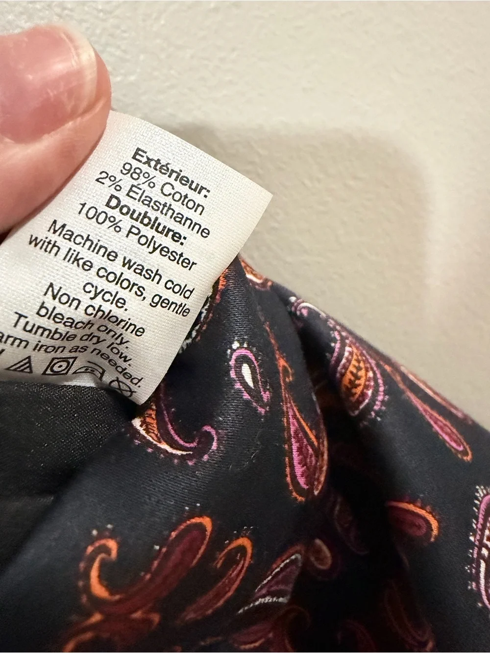 NWT J. Crew Black The Pencil Skirt with Paisley Medallion Accent. Size 0